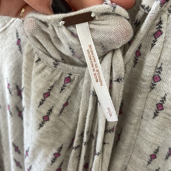 Free People flowy tunic in size Small - Picture 5 of 5